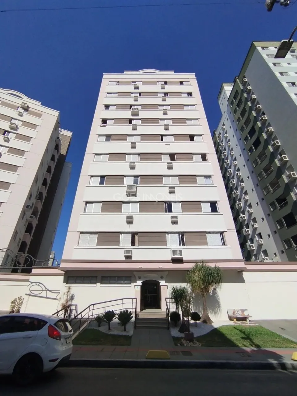 Apartamento Mobiliado para Aluguel no Centro