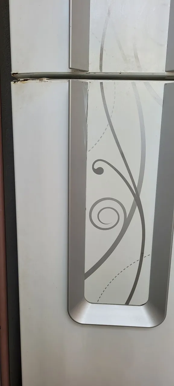 Geladeira Duplex Eletrolux 365L