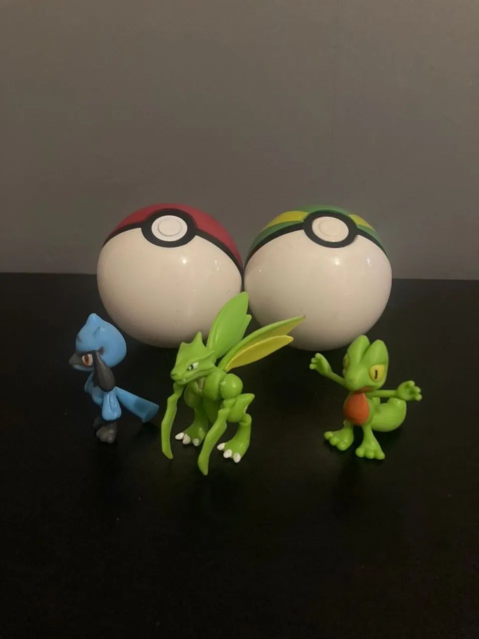 Pokebolas + Mini Pokemons  - Foto 2