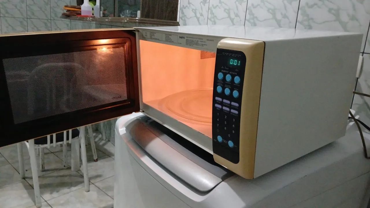 Microondas Sanyo modelo EM - 801TBPia de Banheiro e Pedestal - Foto 2