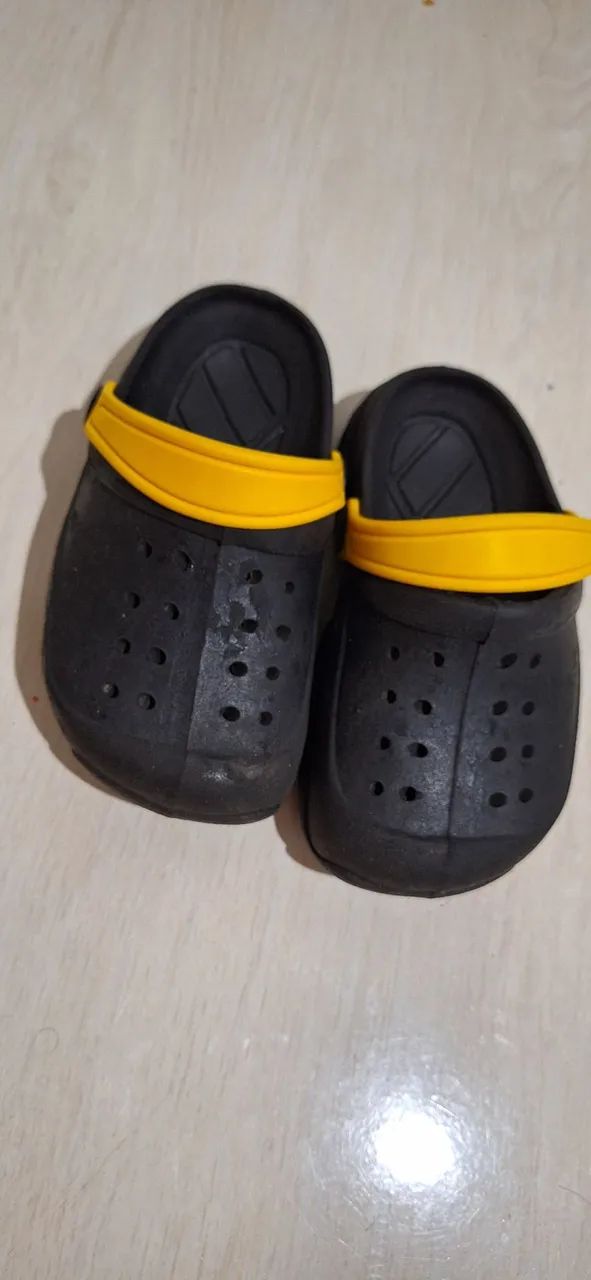 Babush estilo crocs - tamanho 23/24 - Foto 2