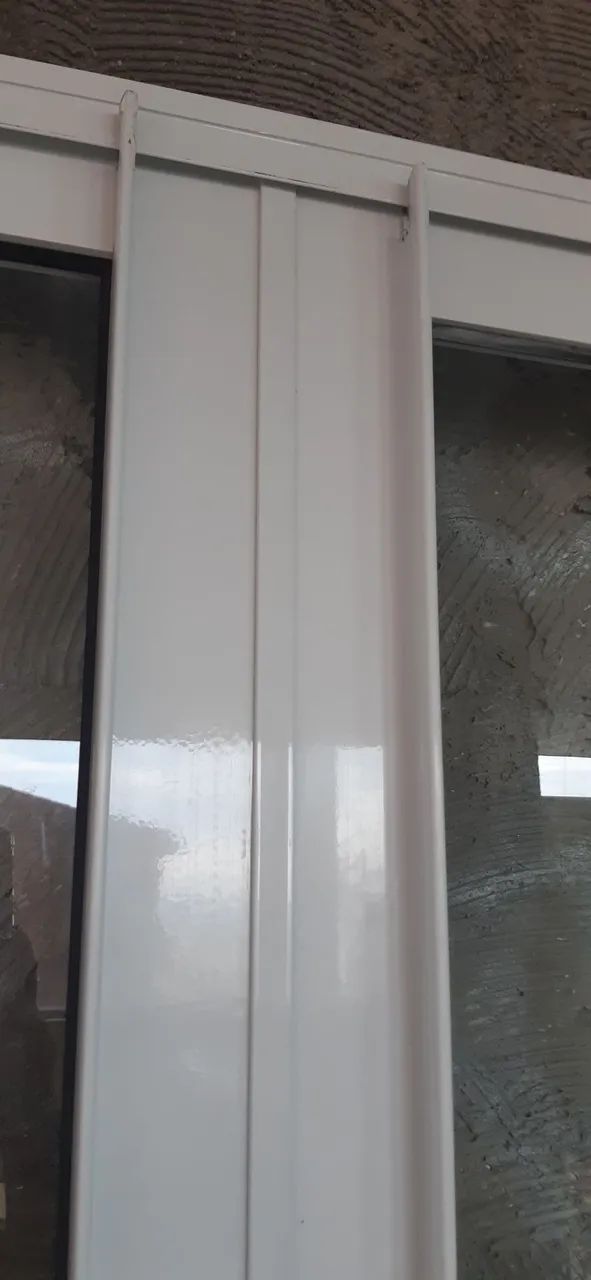 Porta vidro aluminio fechamento tamanho 2.36 de largura por 2.28 altura - Foto 3