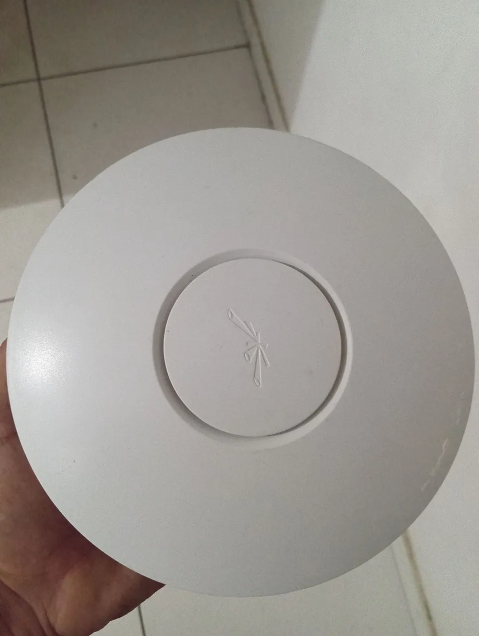 Ubiquiti UniFi AP LR (Access Point) - Wi-Fi