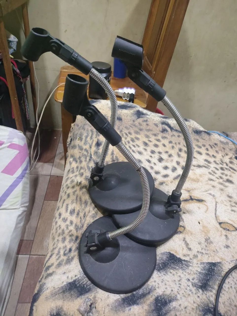 Suporte para microfone de mesa 64595547050754120