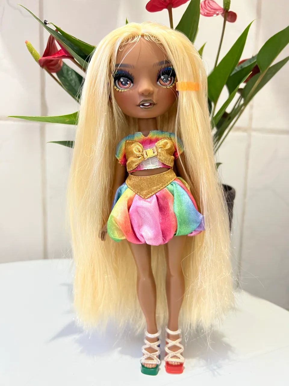 Boneca Rainbow High