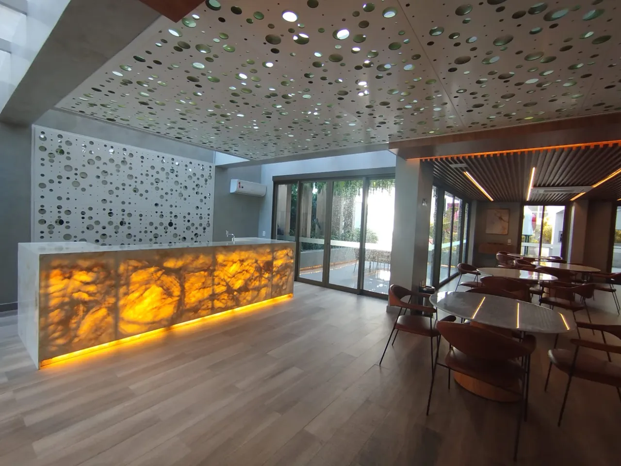 Cobertura 132m² no Santo Agostinho/BH "ESTUDA PERMUTA"