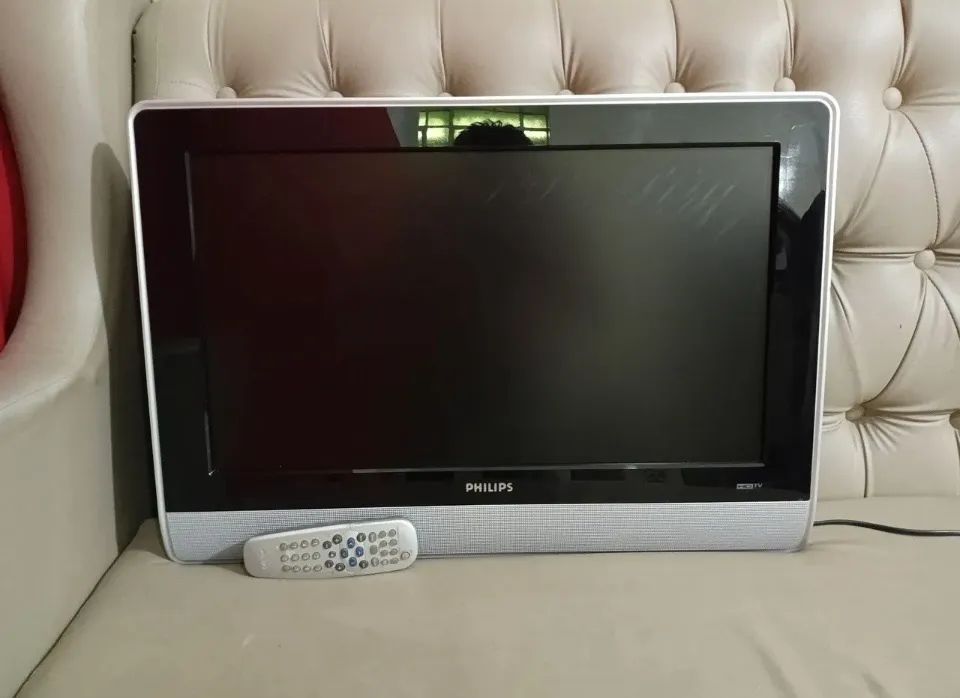 TV Philips LCD 23 polegadas com Defeito - Foto 2