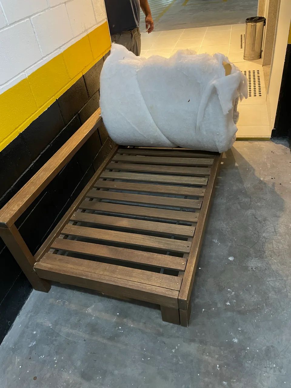 Sofá rústico 65580474270593121