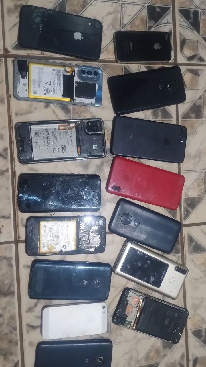 Celular retirada de peças 