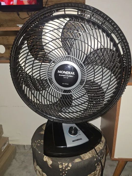 Ventilador de mesa Mondial Super Turbo 