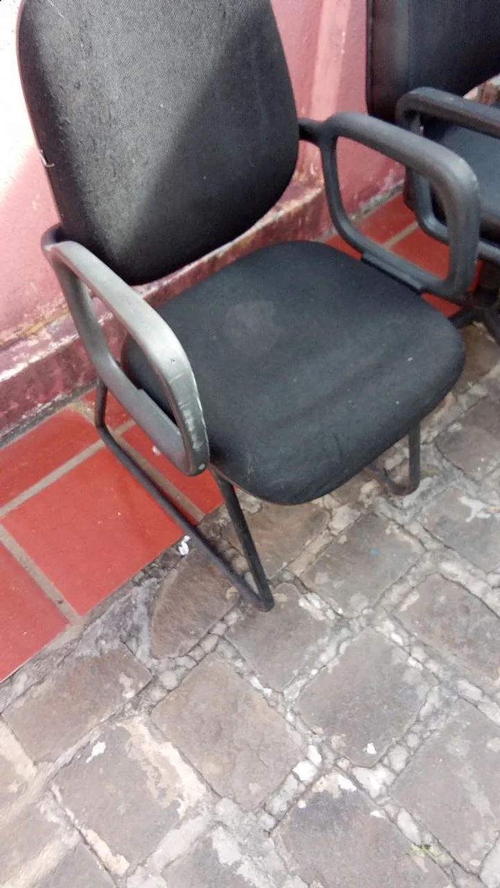 2 cadeiras pra escritório 