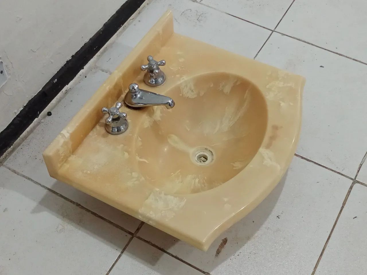 Piá para Banheiro em Cerâmica com Torneira  - Foto 3