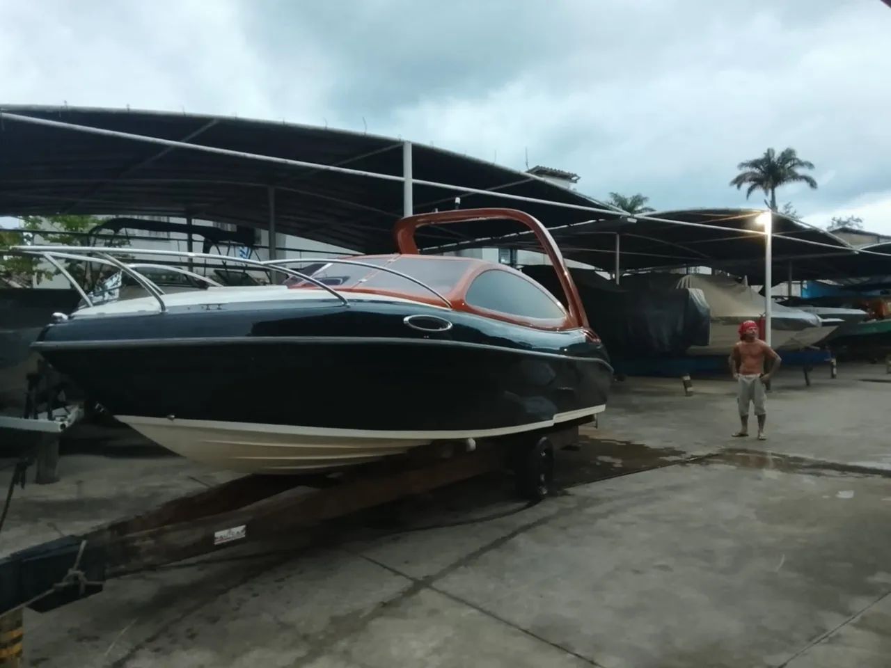 LANCHA 2011 FS220 CABINADA