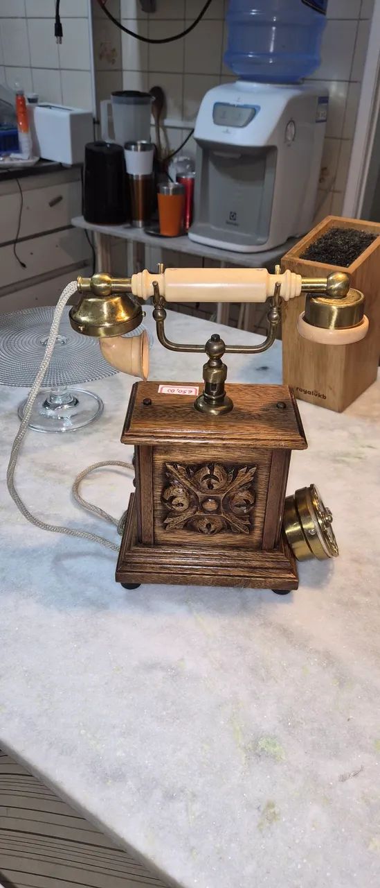 Telefone Antigo Madeira Entalhada, Metal E Baquelite 