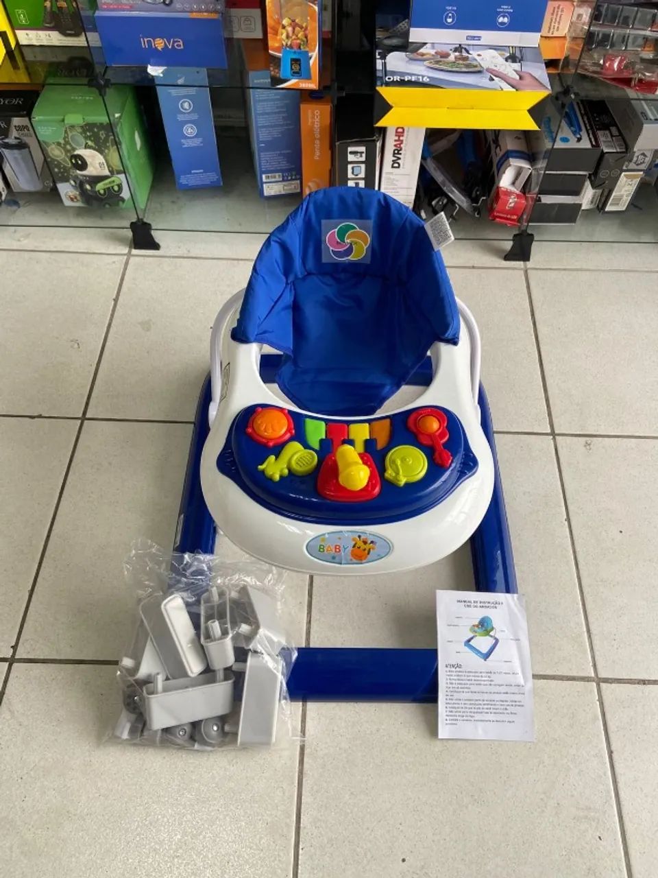 andador infantil rosa e azul  - Foto 2