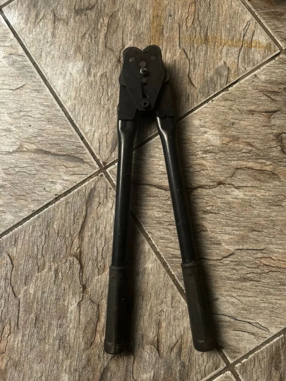 Kit completo para arquear fitas, ideal para embalagens e segurança de cargas. - Foto 2