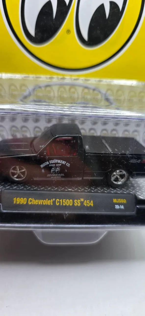 M2 Machines 1990 Chevrolet C1500