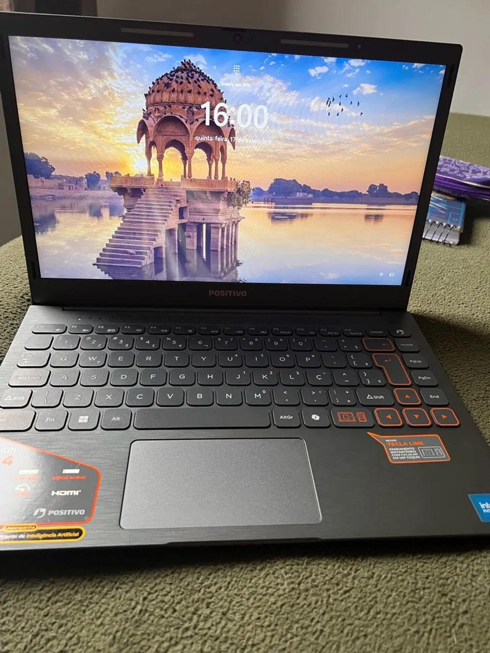 Notebook marca positivo 