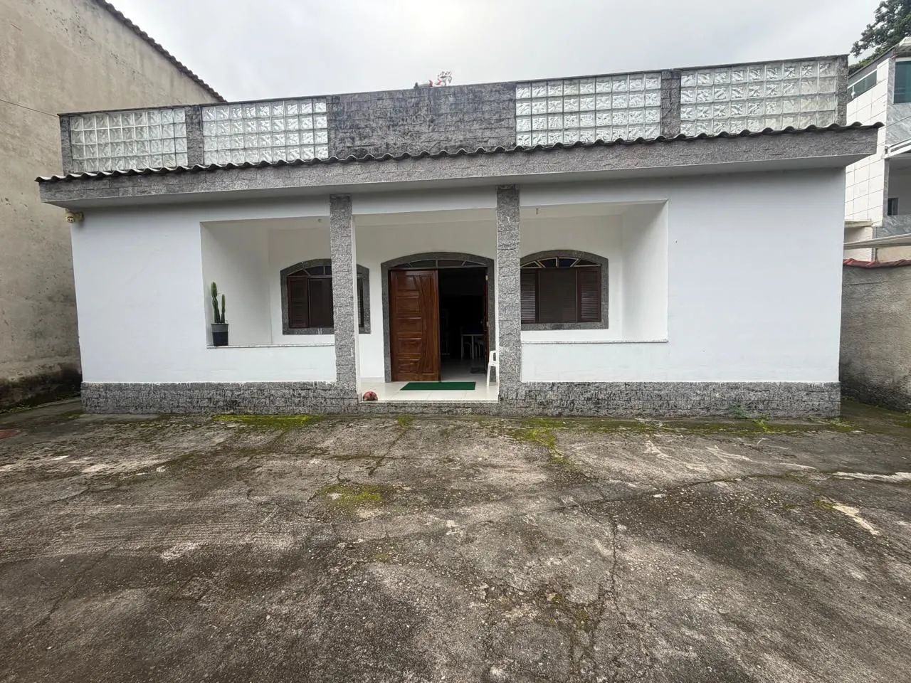 CASA COM ÓTIMO QUINTAL A VENDA EM MURIQUI  - Foto 2