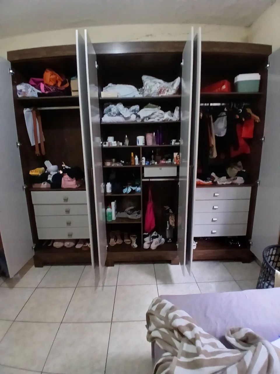 Guarda roupa excelente  - Foto 3