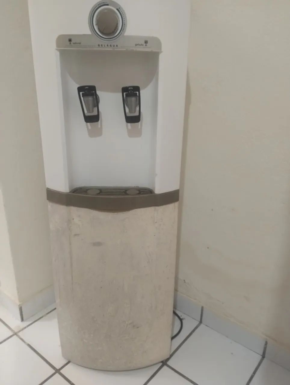 Gelágua Esmaltec Coluna EGC35B (Com Compressor)