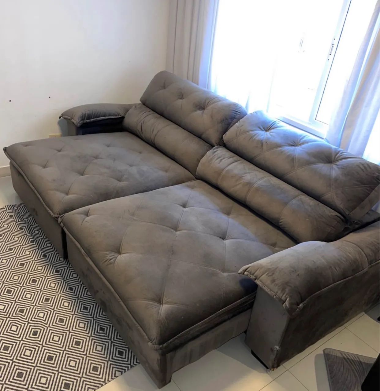 Sofá Retrátil e Reclinável 3 Metros | Super Confortável | Cinza Chumbo - Foto 2