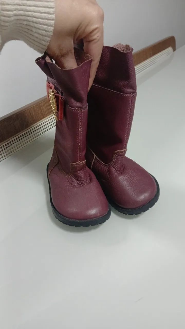 Bota infantil Ortopé em couro tamanho 20  - Foto 2