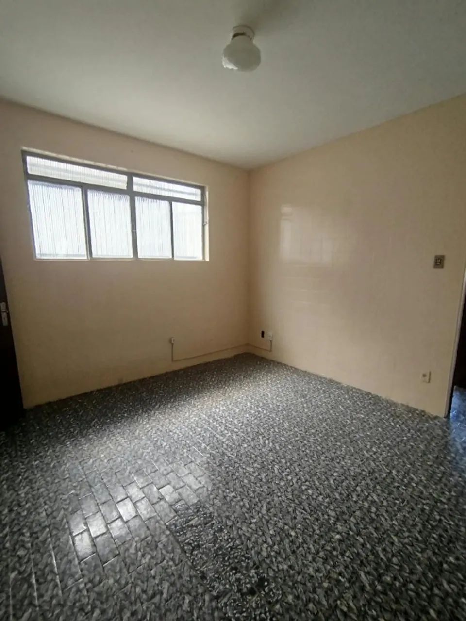 APARTAMENTO AMPLO COM 2 QUARTOS | CORAÇÃO DO BARREIRO - Foto 2