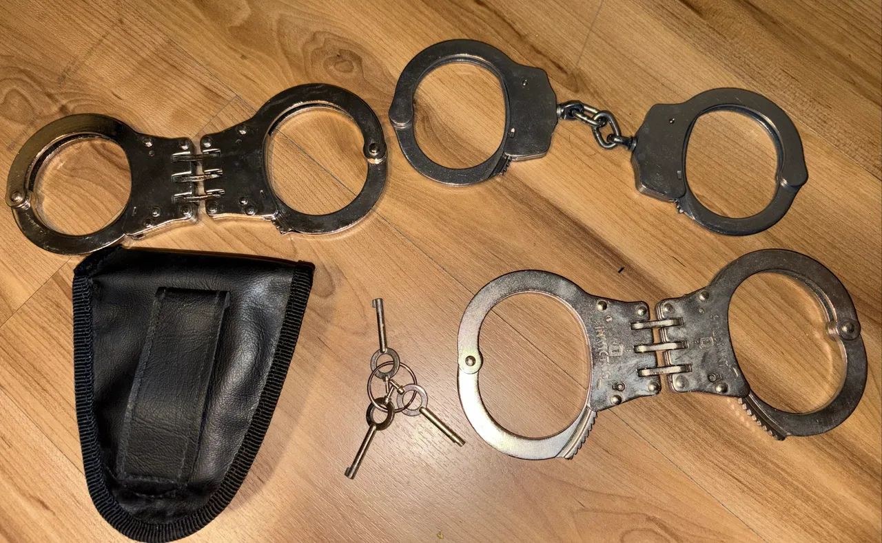 Algemas de aço novas TACTICAL com chaves e porta-algemas