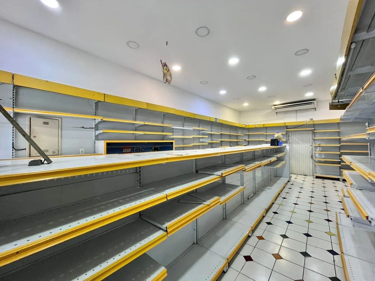 LOJA PRONTA NA PEDRO LESSA (100m²): Com Móveis, Ar e Câmeras | Só Trazer seu Estoque! - Foto 3