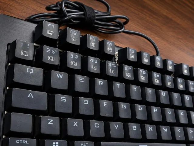 TECLADO GAMER REDRAGON USADO - Foto 2