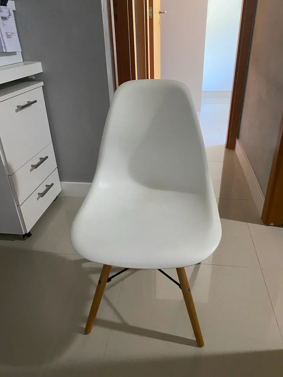 Vendo Cadeira Branca - PROMOÇÃO  - Foto 3