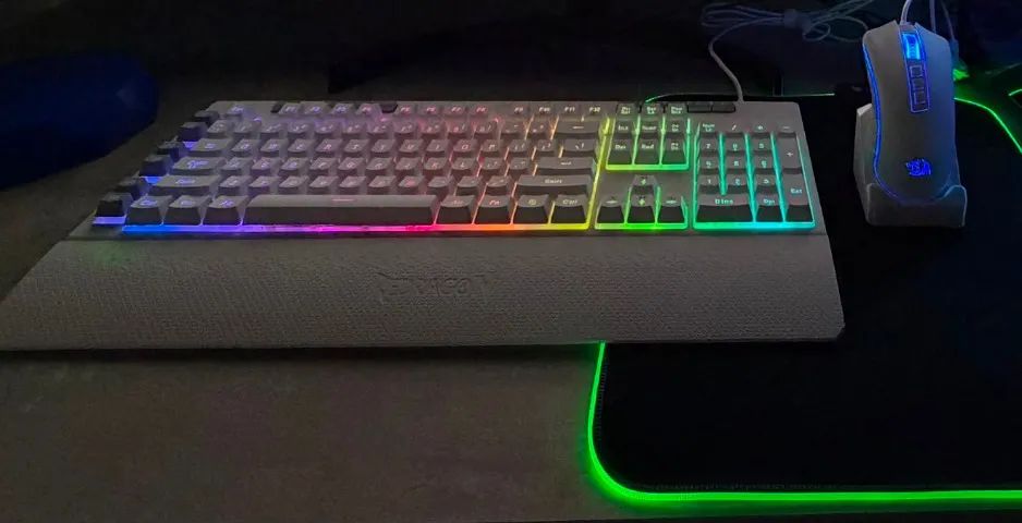 KIT Mouse e Teclado GAMER Redragon BRANCO - Foto 5
