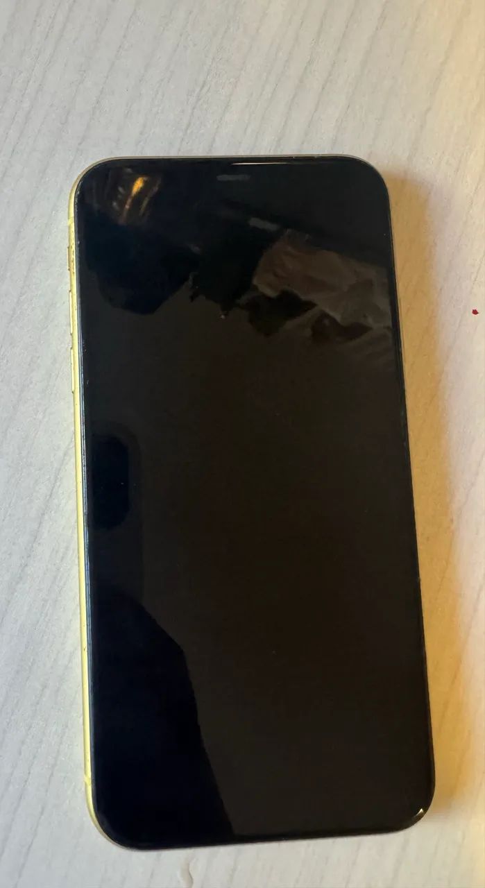 Vendo IPhone 11 256G - Amarelo - Foto 4