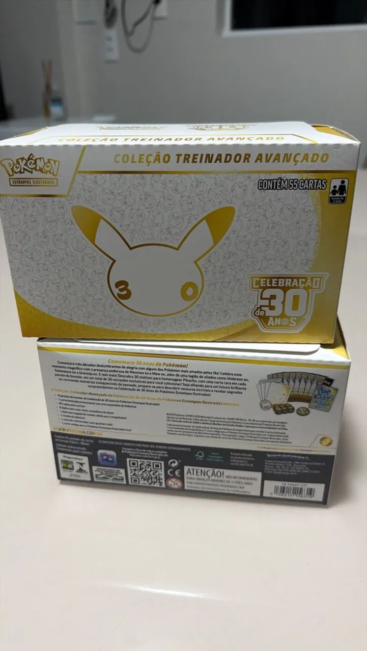 Box Pokémon 30 anos