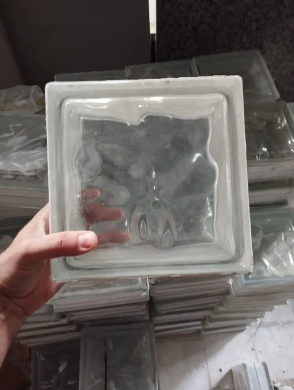 Tijolos de Vidro Incolor com Ondulações 19x19x8 cm