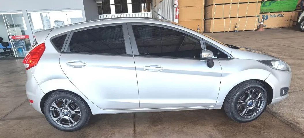 Repasse - New Fiesta 1.6 ano 2017 - Foto 2