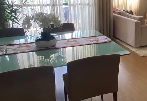 Vendo mesa de vidro (sem cadeiras) - Foto 2
