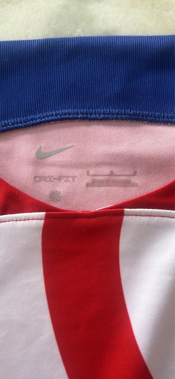 Camisa do atlético de madrid Nike listrada vermelho e branco? - Foto 2
