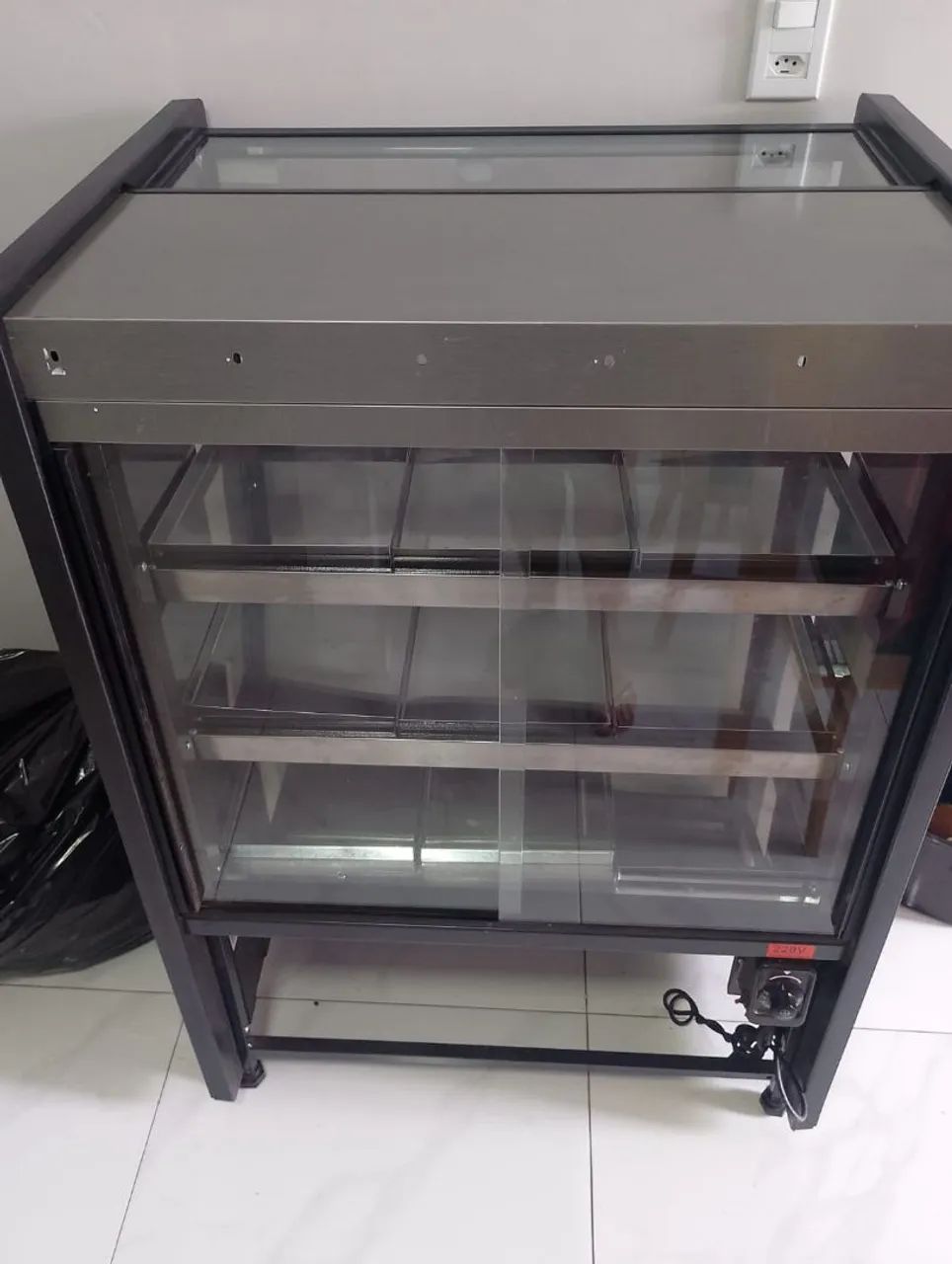 Vitrine estufa muito nova 2.400,00 - Foto 2