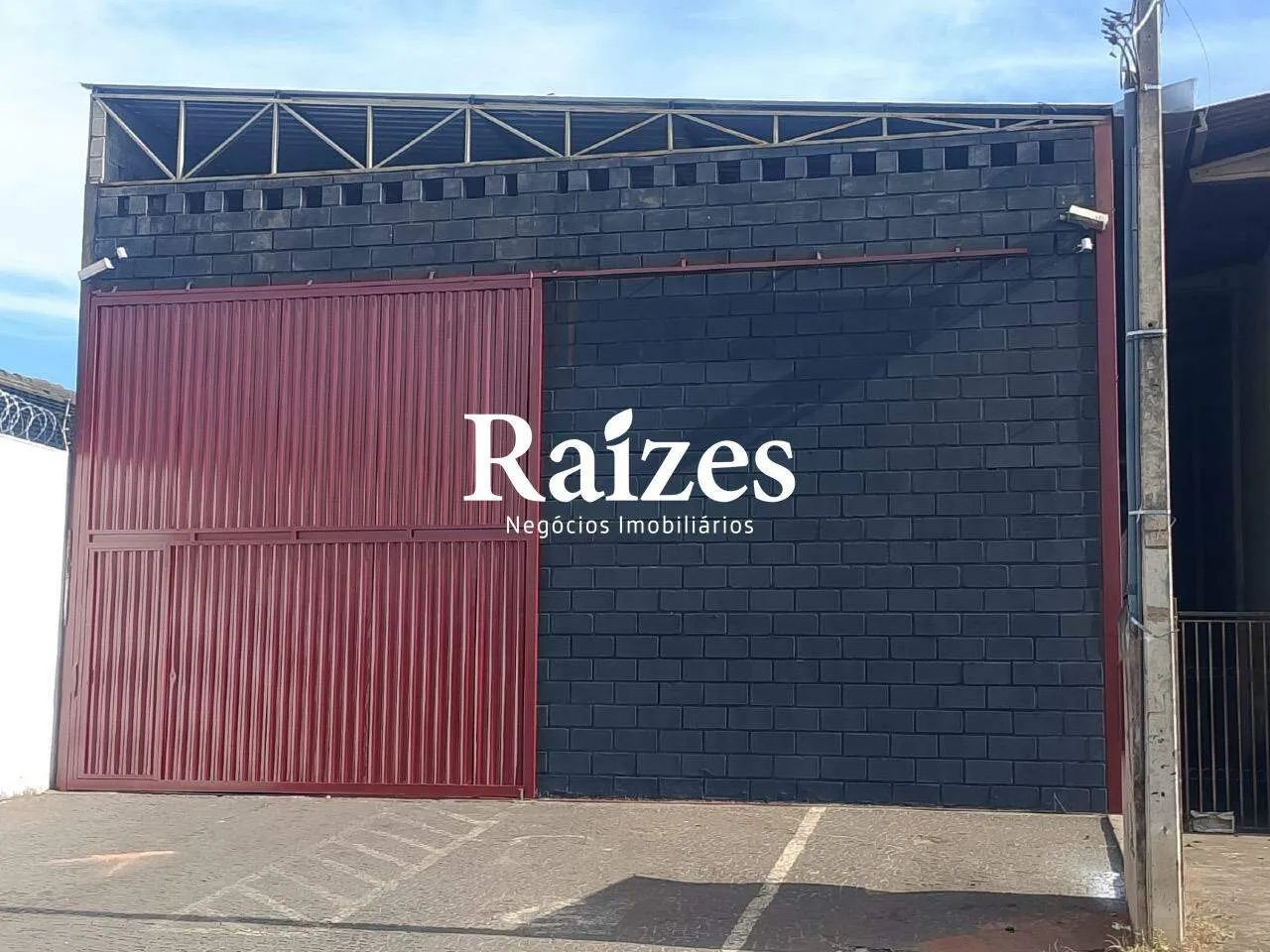 Comercial para venda em Uberlândia no Bairro Minas Gerais com 350 m² - Foto 2