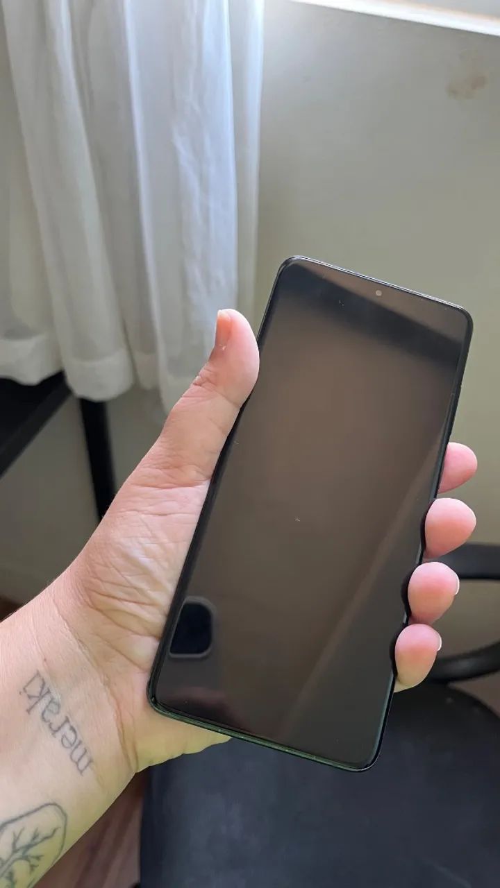Samsung S20+ - Foto 2