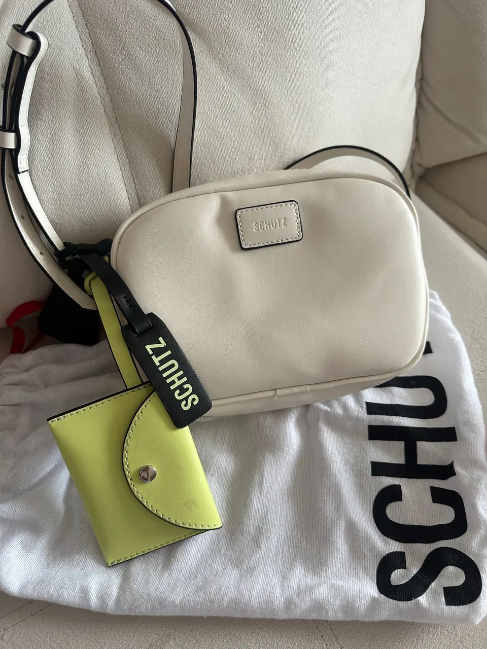 Bolsa feminina tiracolo Schutz