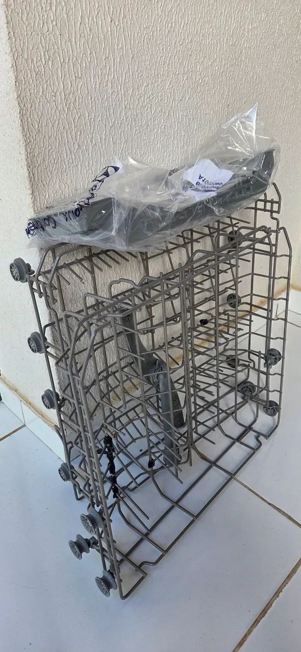Cestos da lava louça Electrolux 8 serviços 