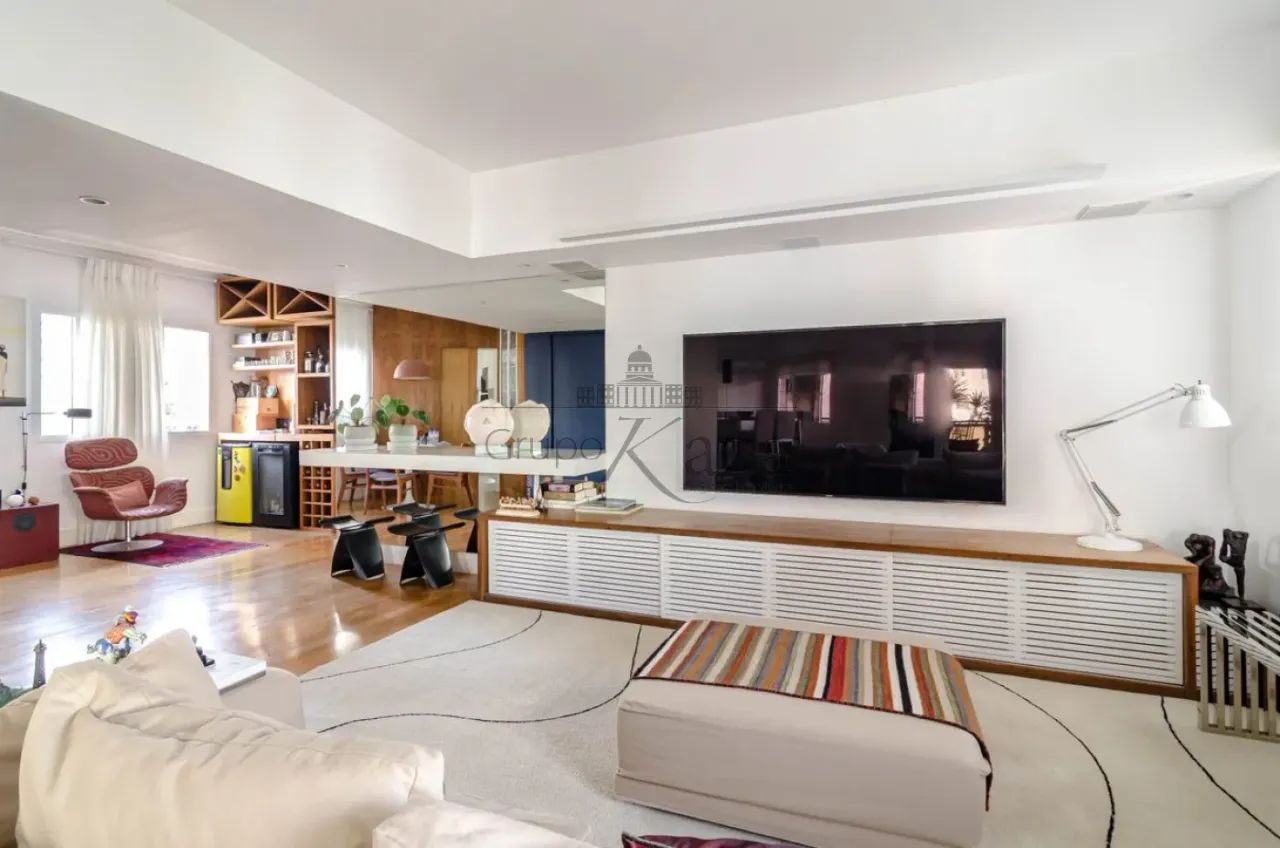 Apartamento - Itaim Bibi - 3 Suítes - 217m².