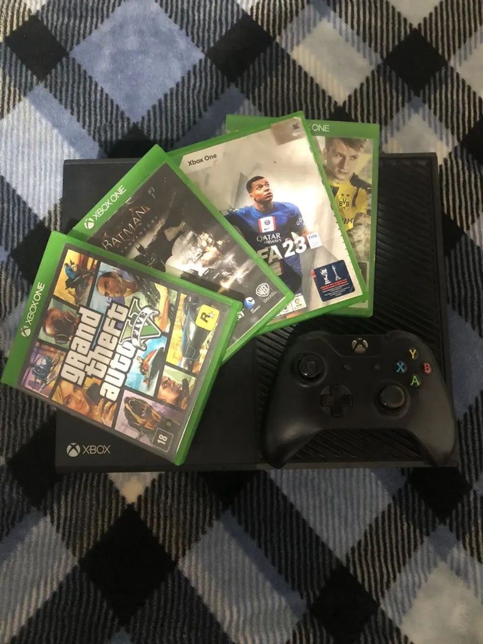 Xbox one funcionando perfeitamente com jogos e controle  - Foto 3