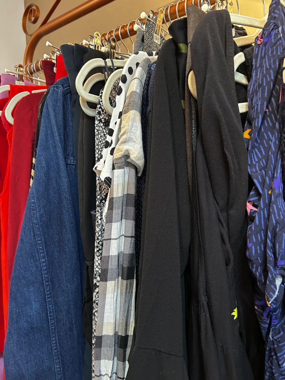 Lote de Roupas - Foto 5