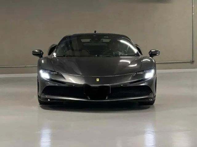 Ferrari SF 90 STRADALE 4.0 V8 Bi-Turbo (Híbrido), foto 2 de 8