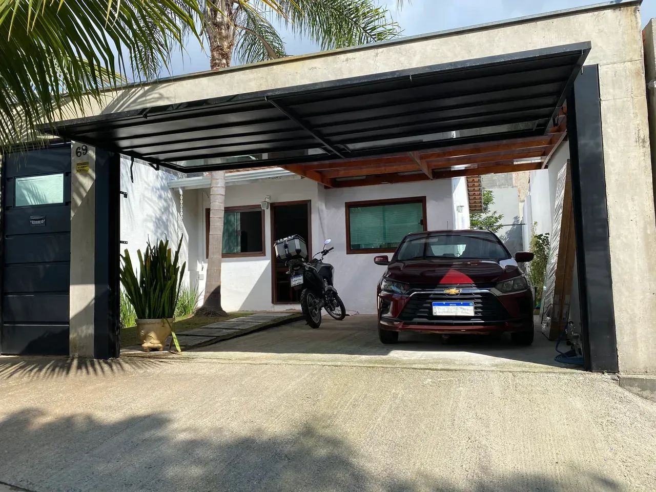 Casa para venda tem 79 metros quadrados com 2 quartos