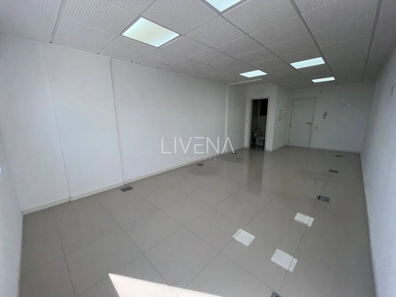 SALA COMERCIAL LOCALIZADA NO CENTRO DE ITAJAÍ - Foto 5